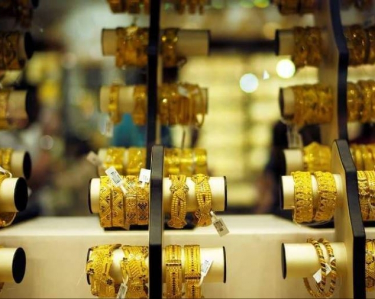 الذهب يستقر إثر بيانات اقتصادية ضعيفة